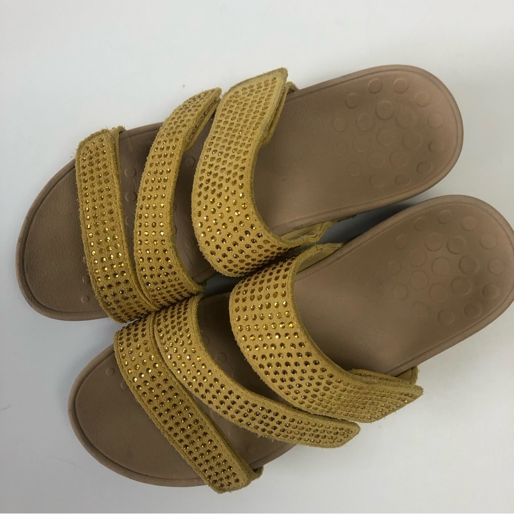 Vionic Pacific Alexis buttercup yellow sandals. - Picture 6 of 8